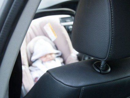 У Німеччині батьки, їдучи з пологового, забули новонародженого в таксі