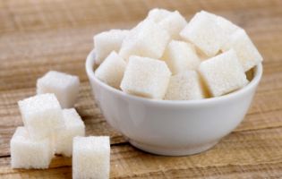 Скільки цукру можна споживати за день
