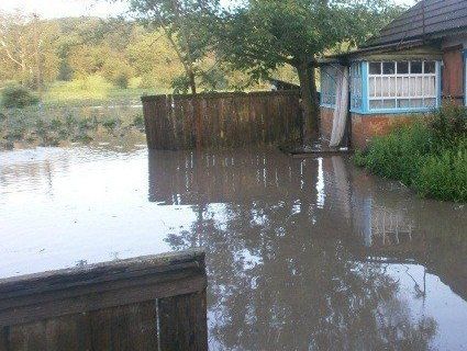 Підняття рівня води: на Волині може затопити дороги і двори