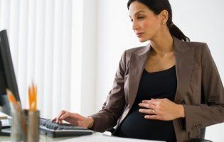 Для вагітних скорочувати робочий день не будуть – Верховна Рада