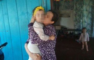 Жах на Житомирщині: батьки-алкоголіки убили і спалили дитину в печі (фото)