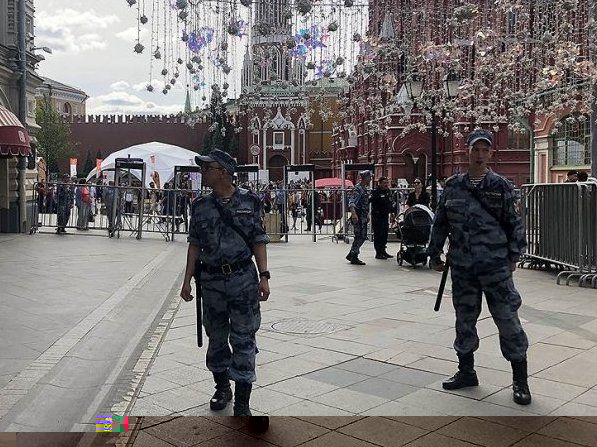 У Москві евакуювали людей з Красної площі: шукають бомбу (фото)