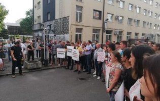 «Вбивці мають бути покарані»: у Луцьку протести біля поліцейського главку (фото)