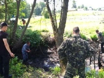 На Житомирщині в річці знайшли кістки дитини