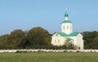 Монастир УПЦ МП зливає нечистоти біля меморіалу загиблим на Донбасі воїнам (відео)