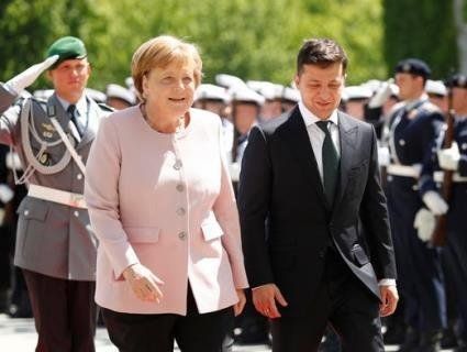 Меркель прокоментувала своє тремтіння біля Зеленського