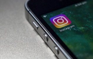 Порноактори мітингуватимуть через заборону фотографій «ню» в Instagram