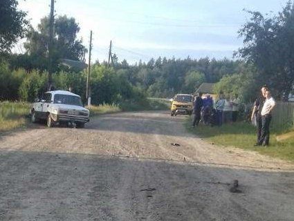 Мопед втаранився в автомобіль: загинуло двоє підлітків (фото)