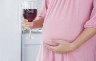 Чи можна під час вагітності пити алкоголь?