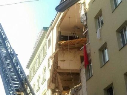 У Відні через обвал п’ятиповерхового будинку постраждали перехожі (відео)