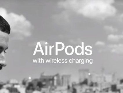Рекламу навушників AirPods зняли у Києві (відео)