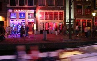 В Амстердамі більше не буде  знаменитого на весь світ кварталу червоних ліхтарів?