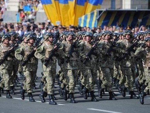 Зеленський заборонив військовий парад на День Незалежності (відео)
