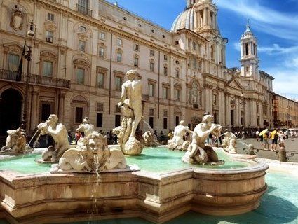 В Римі на пів тисячі євро оштрафували туриста, який зібрав монети в фонтані