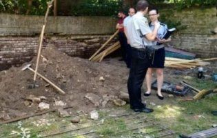 Під час протиаварійних робіт у львівському дитсадку робітника задавив бетонний блок