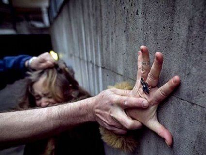 В Іспанії два дні по черзі ґвалтували 20-річну туристку