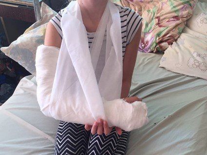 У Луцьку дівчинка отримала серйозну травму на надувних гірках