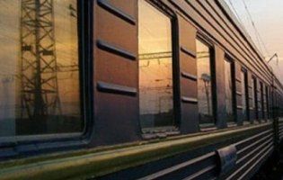 Трагедія на залізниці: на Львівщині з потяга випав 11-річний хлопчик