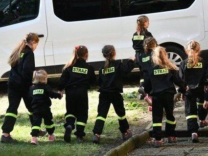 Дарунки за хлопчика: у польському селищі народжуються одні дівчатка