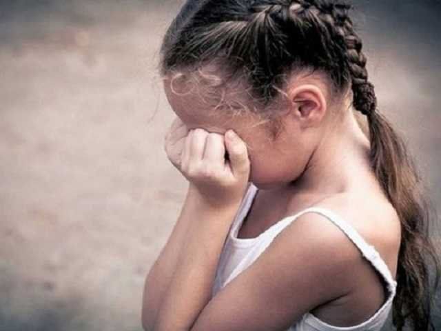 Вітчим неодноразово ґвалтував 8-річну дівчинку