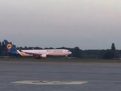 У Борисполі екстрено сів літак з українськими туристами