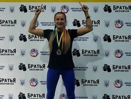 Волинська боксерка перемогла румунку (відео)