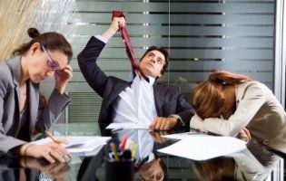 Робота в офісі може стати причиною для інсульту або інфаркту