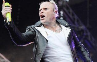 Соліста The Prodigy на суїцид могли штовхнути багатомільйонні борги