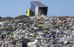 На луцькому звалищі знищать станцію сортування сміття (відео)