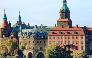У Польщі загинув українець, впавши із замкової вежі