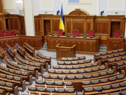 Перший день роботи нової Верховної Ради: чим він відзначився