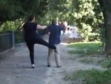 У Львові навісна жінка «смалила» інваліда шокером і побила його захисницю (відео)