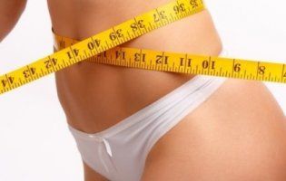 Жир на животі: назвали продукти, які допоможуть його позбутися