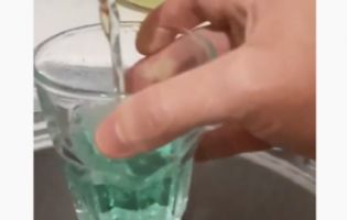 «Мохіто, це ти?»: у львів’ян із кранів тече зелена вода (відео)