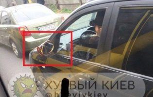 «Я у мами інженер»: у Києві водій насмішив «нанотехнологіями» (фото)