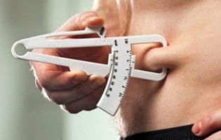 Чим загрожує кілограм жиру на животі