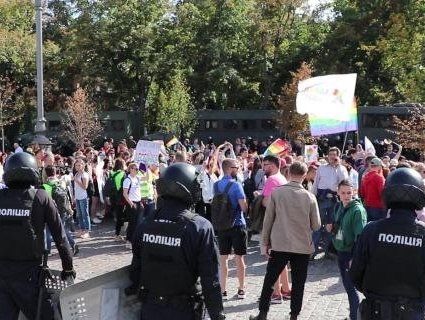 Після Маршу рівності в Харкові відбулися сутички – є постраждалі (відео)