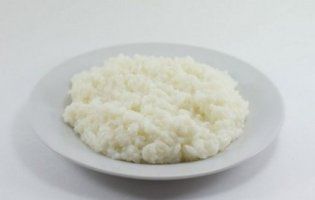 Як правильно зварити рис: секрети смачного гарніру (відео)