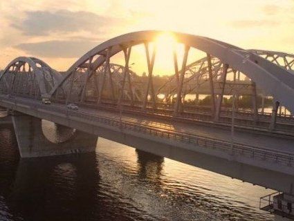 У Києві перекрили міст через можливість теракту