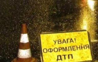 На Житомирщині вантажний автомобіль зіштовхнувся з автобусом – дев’ять загиблих