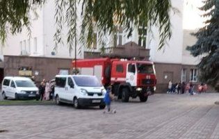 Чому диміли спорткомплекс і Палац культури в Луцьку