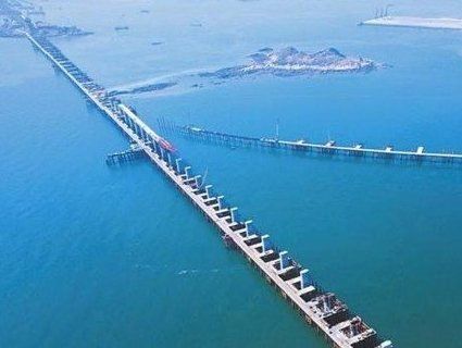 В Китаї завершили будівництво найдовшого у світі мосту