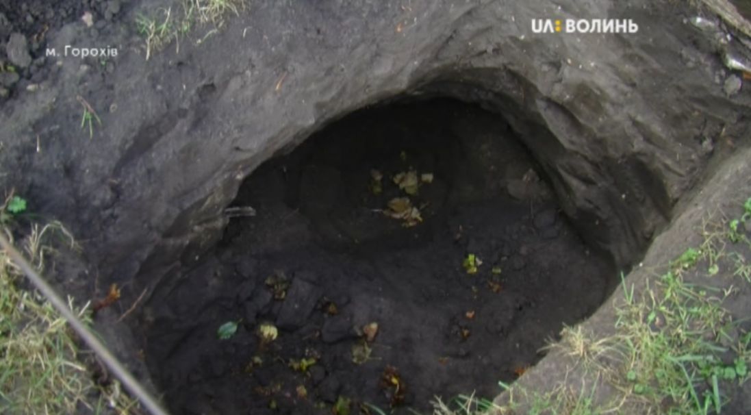 Під час розкопок на Волині знайшли рештки чотирьох людей (відео)