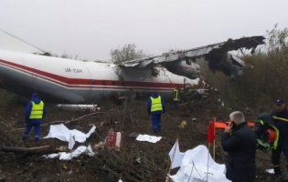 Під Львовом розбився вантажний літак: 4 людини загинули