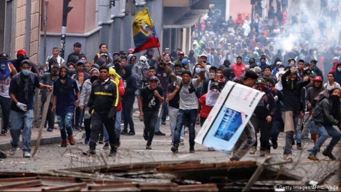 Тисячі громадян йдуть штурмом на столицю Еквадору