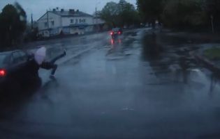 У Луцьку просять поставити світлофора на «проклятому» перехресті (відео)