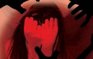 Інтернет-знайомство обернулося «груповухою»: в Одесі 10 чоловіків зґвалтували двох підлітків