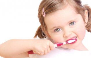 Які помилки ми робимо, коли чистимо зуби