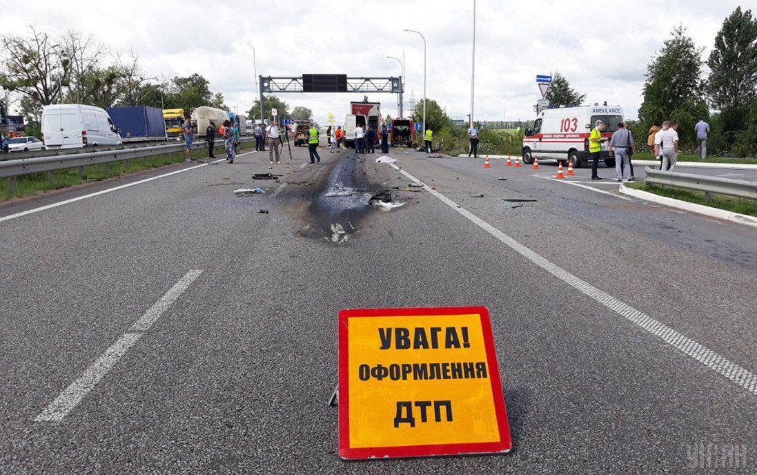 ДТП паралізувала рух вулицею в Луцьку (відео)
