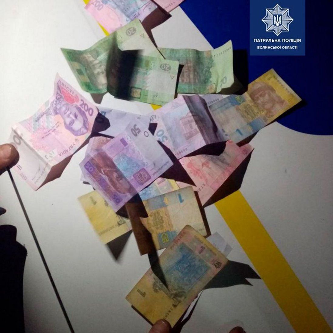 У Луцьку водій тицяв 500 гривень хабаря патрульним (фото)